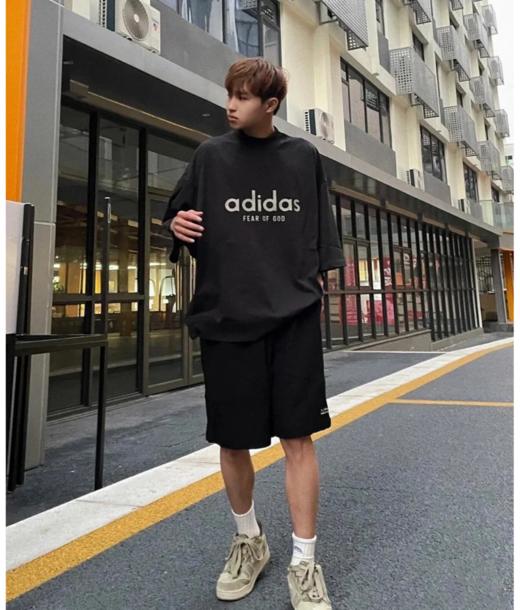 .超厚克重！！320g 阿迪达斯ADIDAS FEAR OF GOD联名FOG毛圈短袖T恤 IS6839 商品图2