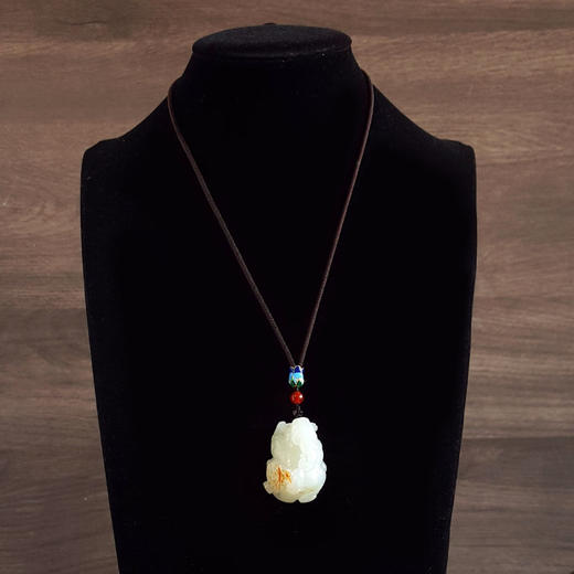 【天然正品】天然精品新疆籽料细腻油润度佳瑞兽和田玉吊坠项链37.6*24.5*28.1MM（皆取最大值）170126NJS57 商品图8