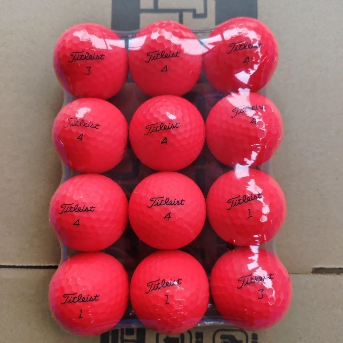 Titleis高尔夫彩球:高性能色彩设计适合二三层远距离下场球