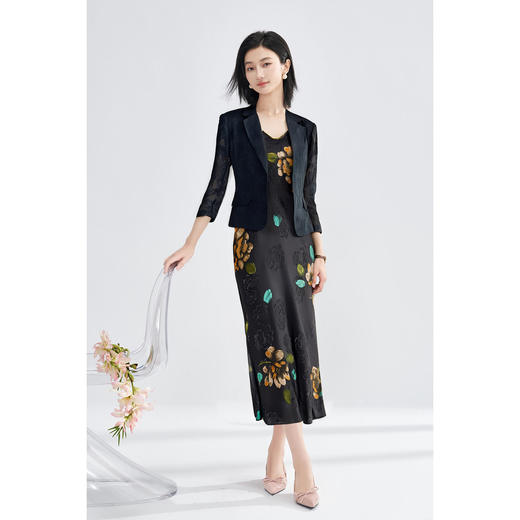 剩S/M/XL/XXL 米思阳 提花外套印花吊带裙套装 秋季肌理感外套配级感光泽吊带连衣裙4665 商品图2