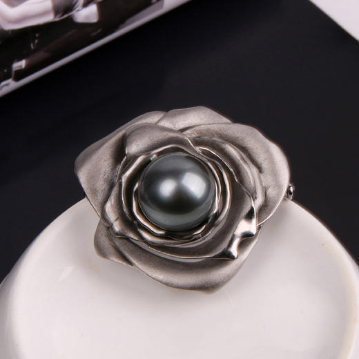 大溪地黑珍珠山茶花胸针吊坠 DZ23 商品图1