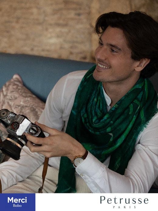 【马年图腾】Petrusse 贝图丝 Allure 倾城 羊毛真丝方巾 商品图5