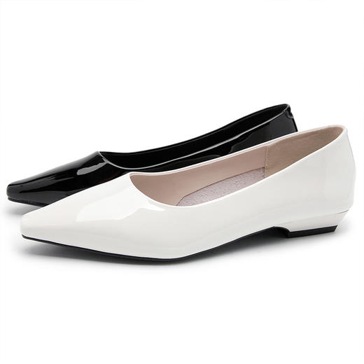 西遇平底单鞋女2026春季新款简约法式尖头一脚蹬通勤浅口漆皮皮鞋V0166204 商品图4