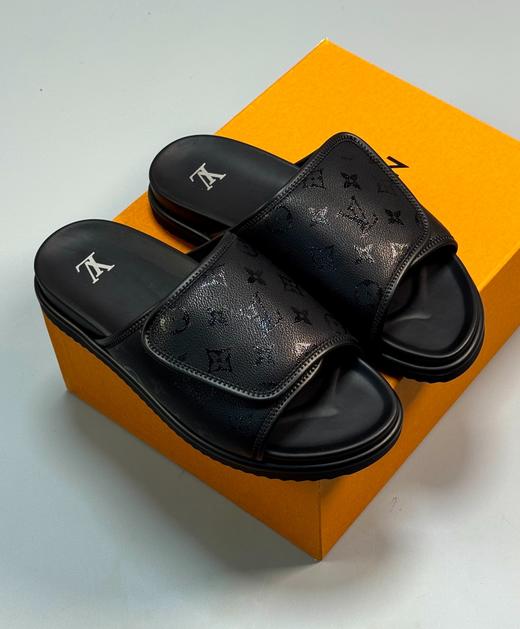 男款压纹魔术贴平底一字拖鞋he 商品图1