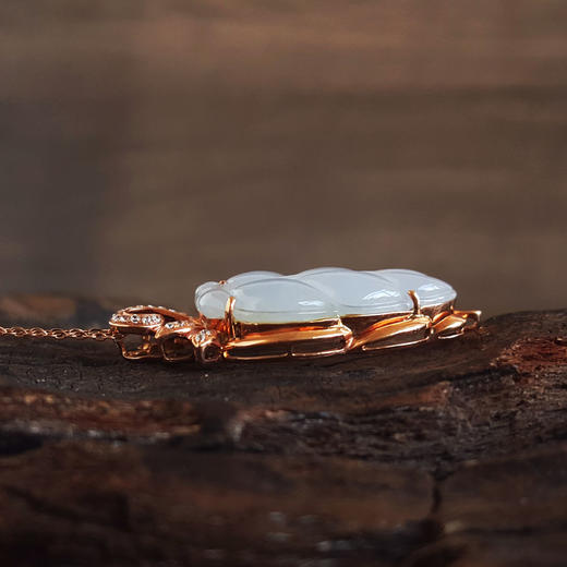 【天然正品】A货翡翠AU750玫瑰金镶天然细腻白色冰种叶子（金枝玉叶）翡翠吊坠项链38.5*17.8*7.4MM（皆取最大值）181125AH45 商品图8