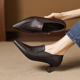【预售5天】法式真皮尖头深口单鞋中跟粗跟小皮鞋舒适细跟纯色气质鞋&18-858