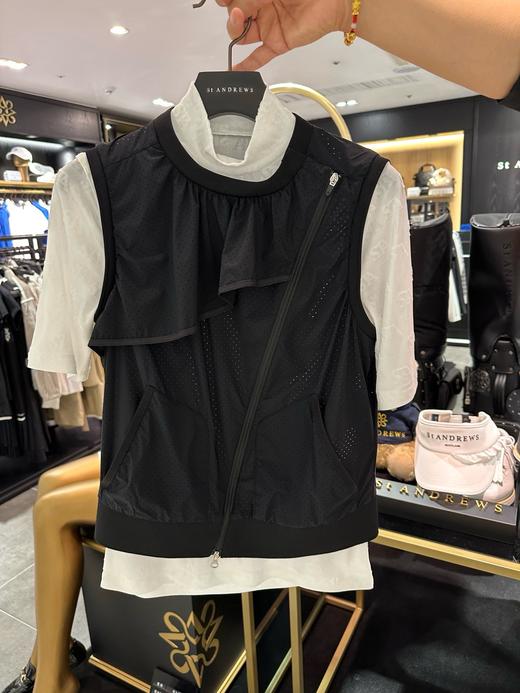 ST家新款女士薄款小背心来啦！⚠️原厂面料❗️轻量纱线加以小网格的织造风格！让面料轻盈的同时又不失品质感！！拥有蓬松轻量的质感！高恢复性、高弹，吸湿快干的功能！能够让服装保持干燥，穿着更舒适! 商品图2