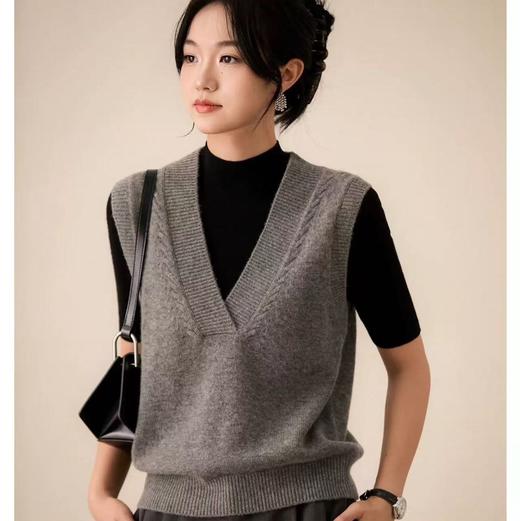 「任选2件立减20元 拉夫风减龄马甲系列！精选澳洲美丽诺羊毛 AVANN 羊毛马甲扭花马甲深V背心 商品图10