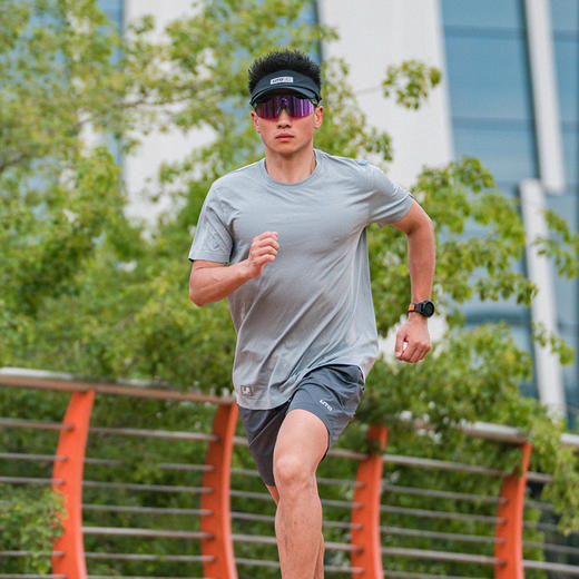 UTO/悠途圆领快干纯色短袖男女款薄款弹力跑步透气吸汗运动T恤 商品图2