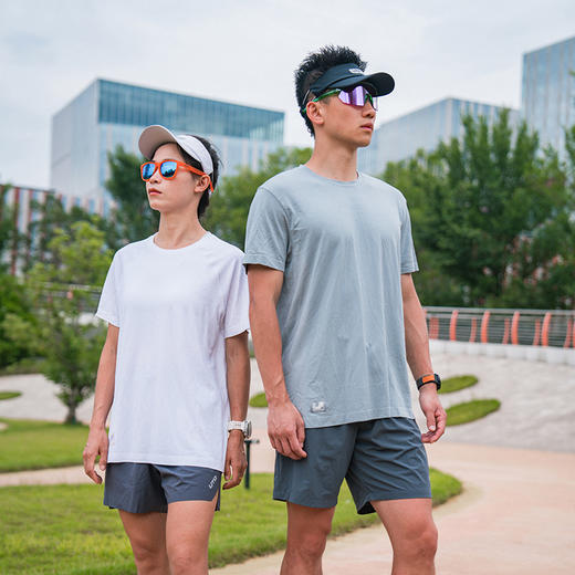 UTO/悠途圆领快干纯色短袖男女款薄款弹力跑步透气吸汗运动T恤 商品图4