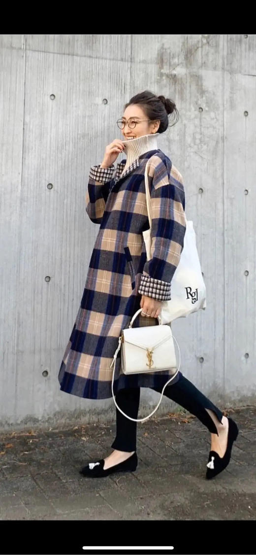 YSL Cassandra 白金 鱼子酱牛皮 中号 信封 斜挎包 商品图2