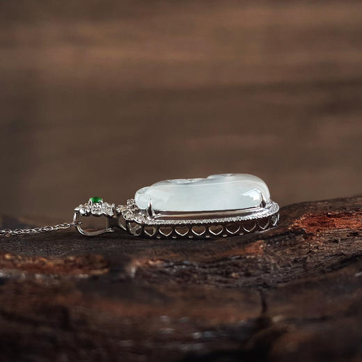 【天然正品】A货翡翠AU750白金镶钻镶天然细腻木那雪花棉白色冰种如意（万事如意）翡翠吊坠项链31.5*14.8*7.9MM（皆取最大值）190126NJS22 商品图8