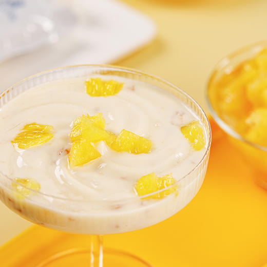 【光明&小西牛】青海常温酸奶慕拉酸奶凤梨燕麦果味酸奶160g*10袋/箱 商品图2