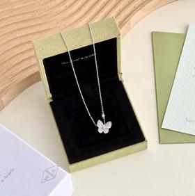 独家对版CNC数控精雕 精工高定 梵克雅宝VCA满钻蝴蝶项链 满钻的小蝴蝶，超级闪✨浪漫的蝴蝶常被视为忠贞爱情的化身！亮晶晶谁带谁好看