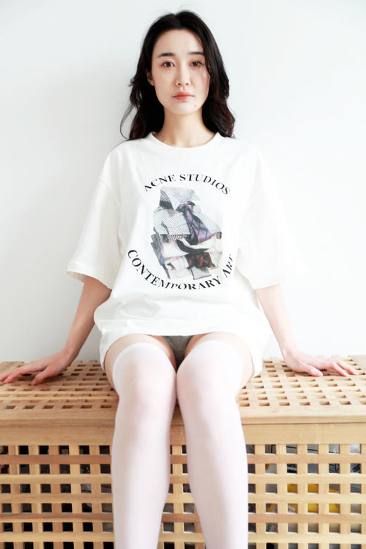 徽标大印花tee，宽松休闲半袖儿。白色图案圆领套头式t恤E012966 商品图7