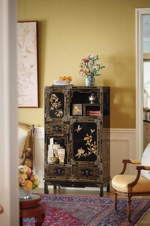 独角鹿西洋古董20世纪中期中国出品梅花对鸟主题百宝嵌装饰回字纹木胎黑漆描金螺钿镶嵌多宝阁式展柜 商品图3