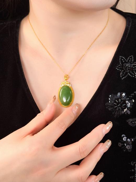 【带证书】【和田玉专场】【金属配件均为925银】💚多款吊坠、耳饰，耳畔摇曳的翠色生姿，颈间垂落的静谧流光。每一件，都是时光沉淀的礼物 商品图3