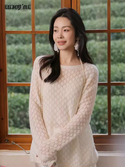 【门店同款】ENJOY春季“柔光芳序”羽毛镂空针织上衣 169261783 商品图3