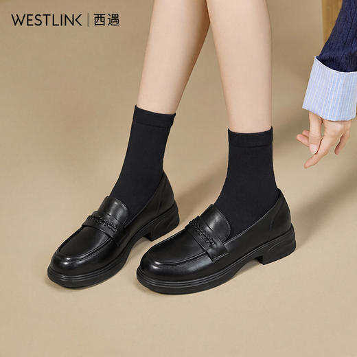西遇厚底乐福鞋女2026春季新款英伦风小皮鞋一脚蹬黑色通勤单鞋V0166212 商品图0