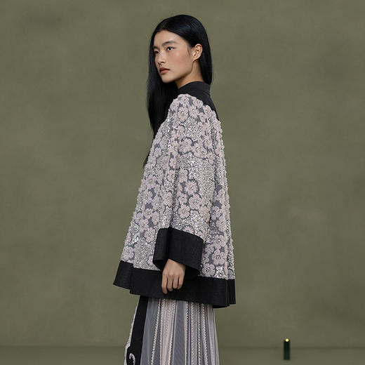 【林栖设计小店】法式刺绣|花朵珠片拼香云纱2026早春新款改良氅衣1961099 商品图1