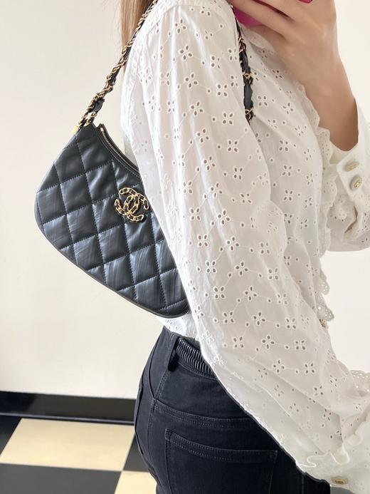 香奈儿 23K 19系列腋下包 菱格皮穿链 牛皮 腋下手提单肩包（LZ） 商品图3