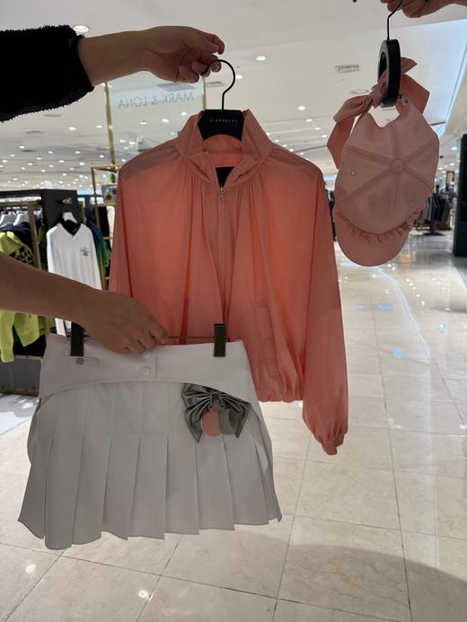 St家春夏新款两件式女士百褶短裙来啦！🇰🇷渠道高品质❗贵妇们都会喜欢的那种低调的奢华！不是潮人那派！是那种提精气神的感觉！面料一摸，一上身就知道好东西！大厂的东西大胆买！ 商品图2