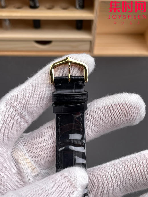 AF卡地亚山度士杜蒙系列 桑托斯大号 中性腕表 成熟魅力之典范 表盘尺寸43.5X31.4mm 小手腕男生福音 商品图6