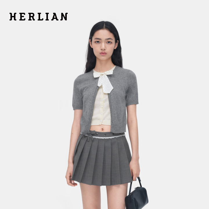 HERLIAN 2026年春季新品蝴蝶结装饰假两件半袖女士针织衫