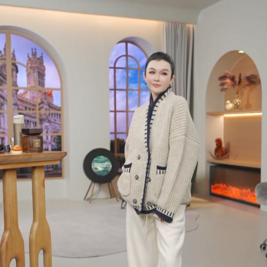 04-4潘依绣丁丁宠粉澳洲羊毛粗针复古慵懒风双排扣针织开衫 L2713 商品图0