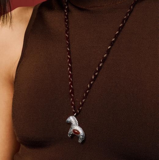 Neverfar 跃马逐光系列跃马征途编织吊坠可拆卸项链皮绳毛衣链 商品图1