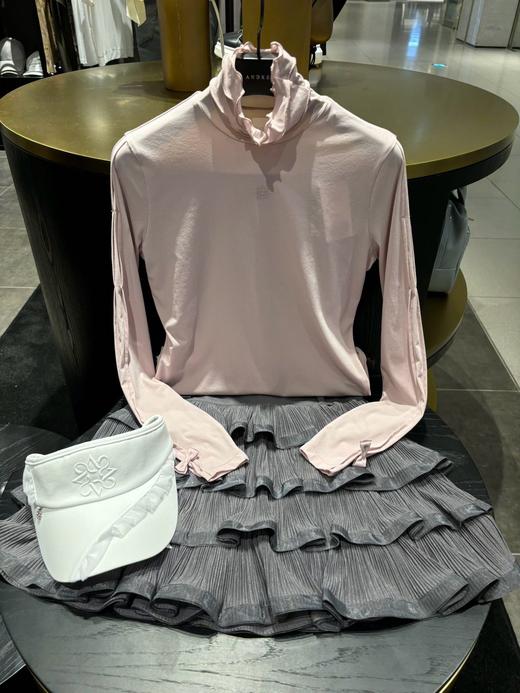 St家新款女士立领木耳边蝴蝶结🎀长袖上衣来啦！渠道出货❗️四季都离不开的百搭万金油！！极简有设计才是高级风的尽头！！修身而不紧绷的剪裁！充满优雅活力！ 商品图1