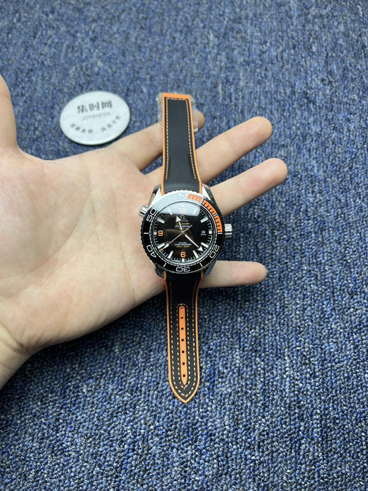 OMEGA欧米茄海马600米系列"四分之一橙" 海洋宇宙 潜水男士腕表
机芯：搭载进口西铁城 商品图8