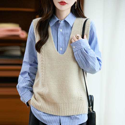 「任选2件立减20元 拉夫风减龄马甲系列！精选澳洲美丽诺羊毛 AVANN 羊毛马甲扭花马甲深V背心 商品图1