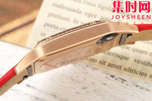 AF卡地亚山度士杜蒙系列 桑托斯大号 中性腕表 成熟魅力之典范 表盘尺寸43.5X31.4mm 小手腕男生福音 商品图7