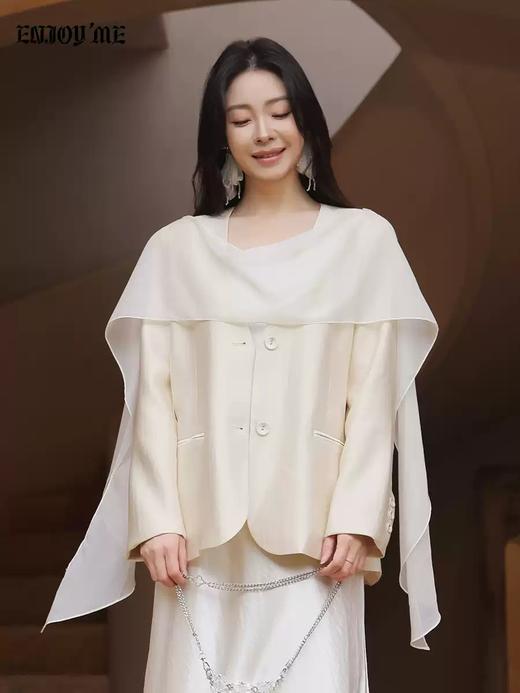 【门店同款】ENJOY春季“柔光芳序”网纱披肩光感西装 169452061 商品图0