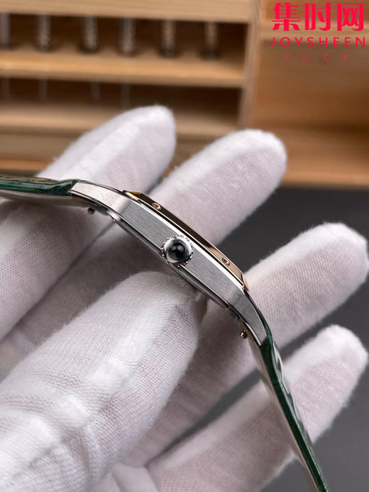 AF卡地亚山度士杜蒙系列 桑托斯大号 中性腕表 成熟魅力之典范 表盘尺寸43.5X31.4mm 小手腕男生福音 商品图5