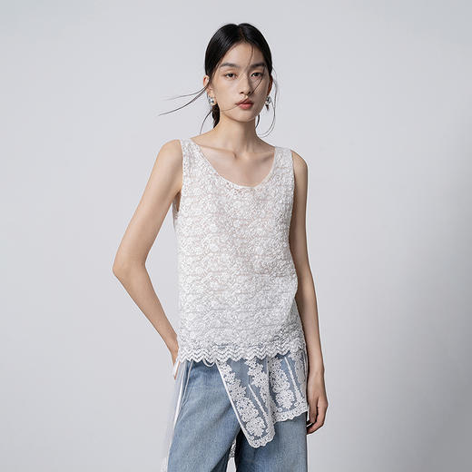 【林栖设计小店】（现货）蕾丝花语|米白色优雅花边百搭2026春新款皱感吊带背心1961043 商品图1