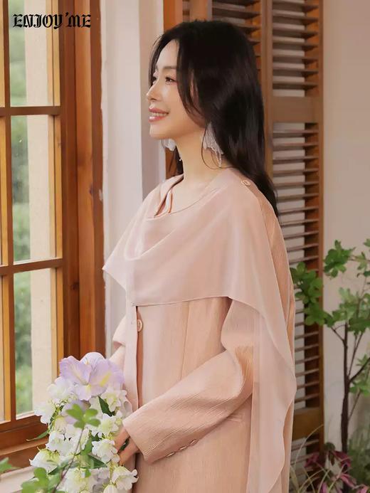 【门店同款】ENJOY春季“柔光芳序”网纱披肩光感西装 169452061 商品图3