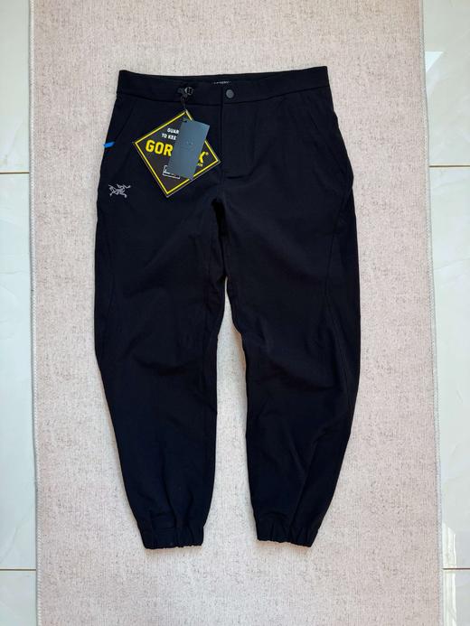 纯色Logo标识软壳松紧腰压胶束脚运动长裤 男款采用耐磨材料 商品图5