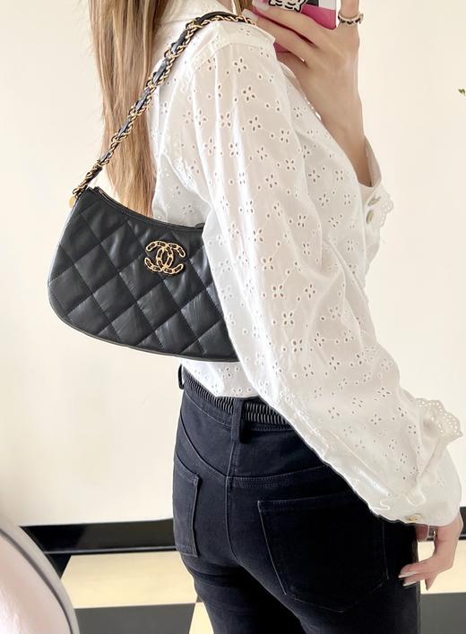 香奈儿 23K 19系列腋下包 菱格皮穿链 牛皮 腋下手提单肩包（LZ） 商品图1