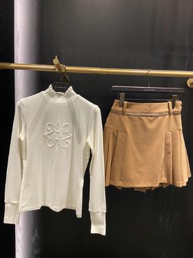 St家新款女士磨毛立领长袖来了！st原厂❗针织领袖立体logo上衣，注定是个爆款小衫，磨毛弹力面料，温温柔柔软软糯糯，超级百搭，真的很好看很好穿，看起来干干净净！