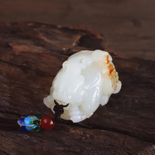 【天然正品】天然精品新疆籽料细腻油润度佳瑞兽和田玉吊坠项链37.6*24.5*28.1MM（皆取最大值）170126NJS57 商品图4