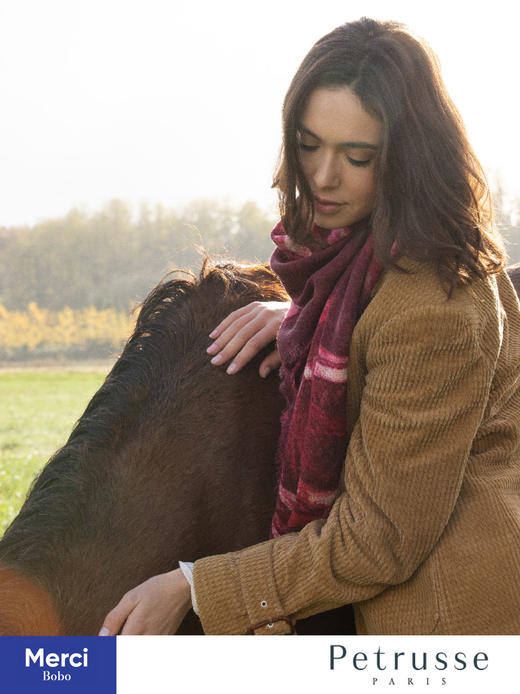 【马年图腾】Petrusse 贝图丝 Allure 倾城 羊毛真丝方巾 商品图4