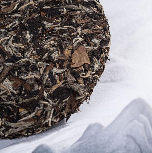 【天月白茶】2010年福鼎白茶白隐云香白牡丹饼茶 300g 商品图1