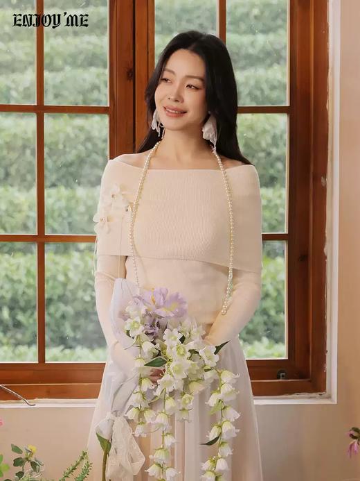 【门店同款】ENJOY春季“柔光芳序”玫瑰呓语针织上衣 169249080 商品图5