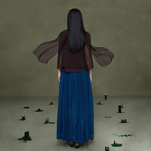 【林栖设计小店】手工钩花|鎏光溯影流木紫桑蚕丝拼飞片飘逸2026春新款国风真丝衫1961016 商品图3