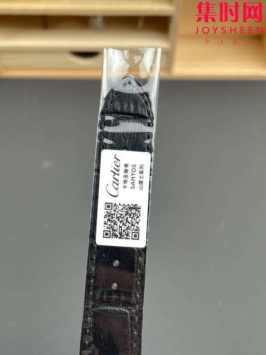 AF卡地亚山度士杜蒙系列 桑托斯大号 中性腕表 成熟魅力之典范 表盘尺寸43.5X31.4mm 小手腕男生福音 商品图7