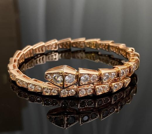 独家对版CNC数控精雕 精工高定 宝格丽BVLGARI SERPENTI系列 蛇形满钻手镯 玫瑰金显温柔显肤色、上手很显手细，又显气质✅单戴叠戴都好看，最重要的是很闪✨ 商品图6