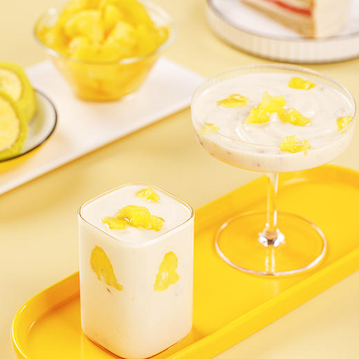 【光明&小西牛】青海常温酸奶慕拉酸奶凤梨燕麦果味酸奶160g*10袋/箱 商品图9