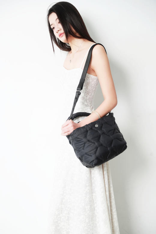 哇塞，被美到啦。。。5L运动瑜伽可调节长肩带户外单肩包E012958 商品图0